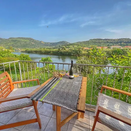 Temo River House Romantic Balcony And Peaceful Retreat In The Heart Of Hébergement de vacances Bosa